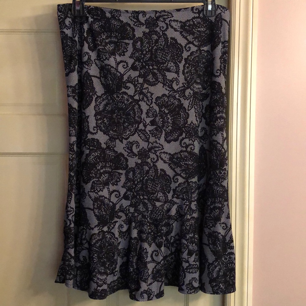 New York and Company Black and White Skirt